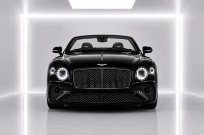 Dubai'de Bentley GTC Siyah kiralık