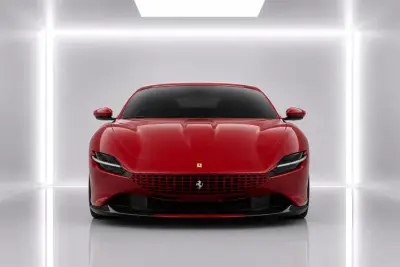 Dubai'da Kırmızı Ferrari Roma Kirala