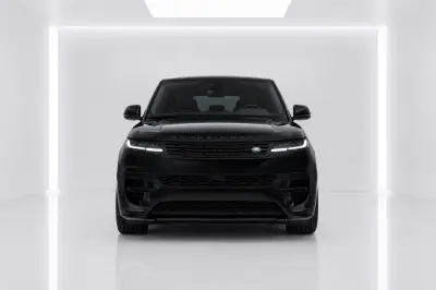 Dubai'de Siyah Range Rover Sport Kirala