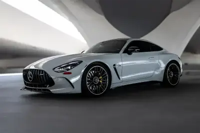 Dubai'de Mercedes-Benz GT63 Gri kiralayın
