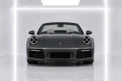 เช่ารถ Porsche 911 Carrera Cabriolet สีเทาในดูไบ