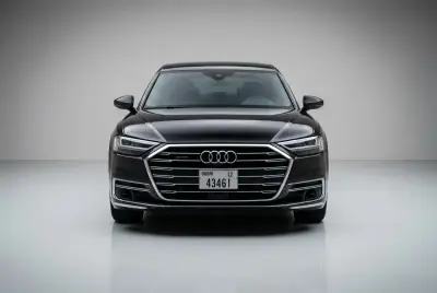 Dubai'de 2019 Model Siyah Audi A8 Kirala