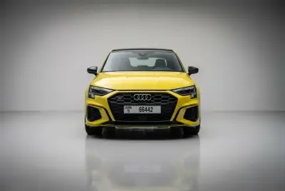 Dubai'de Sarı Audi S3 2021 Kirala
