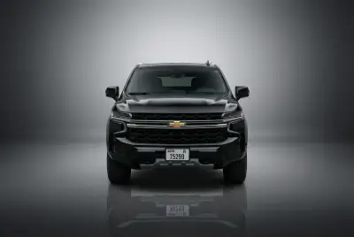 Dubai'de 2021 Siyah Chevrolet Tahoe Kirala