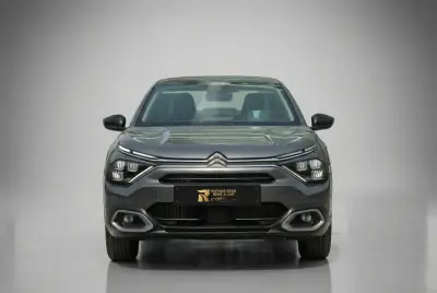 Dubai'de 2025 model Gri Citroen C4 X kiralayın