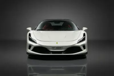 Dubai'de Kiralık Ferrari F8 Tributo Beyaz 2020