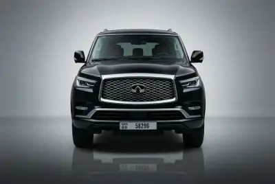Dubai'de 2024 model Siyah Infiniti QX80 kiralayın