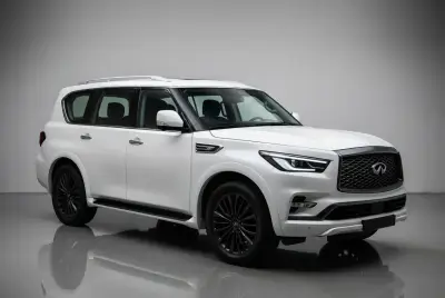 Dubai'de 2024 model Beyaz Infiniti QX80 kiralayın
