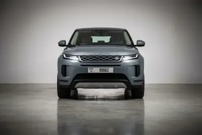 Dubai'de 2021 Model Gri Range Rover Evoque Kiralayın