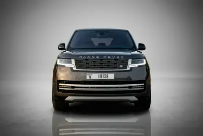 Dubai'de 2022 model Gri Range Rover HSE kiralık