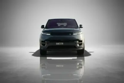 2023 Model Gri Range Rover Sport'u Dubai'de Kiralayın