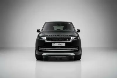 Dubai'de 2025 Model Siyah Range Rover Vogue Kiralayın