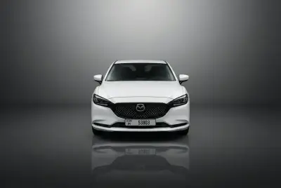 Dubai'de 2024 model Beyaz Mazda 6 kiralayın