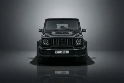 Dubai'da 2020 model Siyah Mercedes-Benz G63 Brabus kiralık