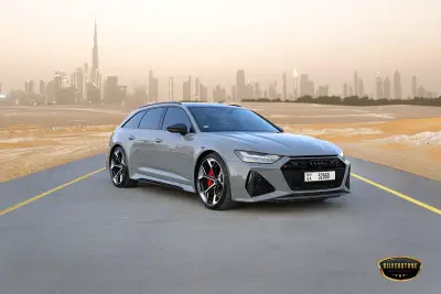 Dubai'de 2024 model Audi RS6 kiralayın