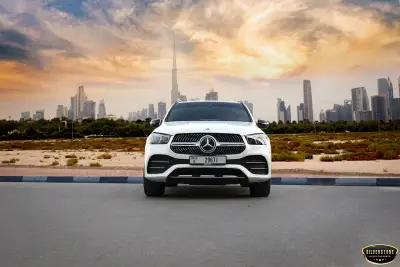 Dubai'de Mercedes Benz GLE 450 Kiralayın