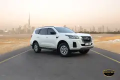 在迪拜租赁2024年日产X-Terra