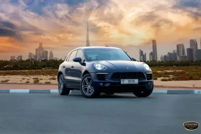 Dubai'de 2018 Model Porsche Macan GT Kiralayın