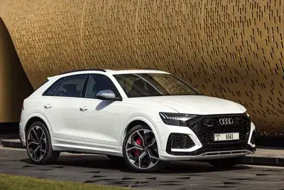 Dubai'de 2021 model Beyaz Audi RS Q8 kiralık