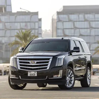 Dubai'da 2019 model siyah Cadillac Escalade XL kiralayın