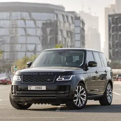 Dubai'de Siyah Range Rover HSE Kirala