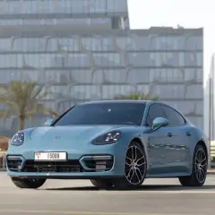 Rent Porsche Panamera in Dubai