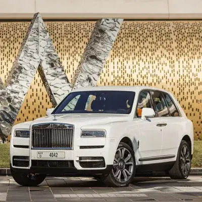 Kiralık Rolls Royce Cullinan Beyaz Dubai'de