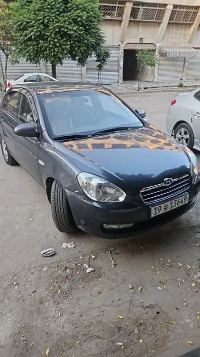Hyundai Verna Gri 2006'yı Şam'da Kiralayın